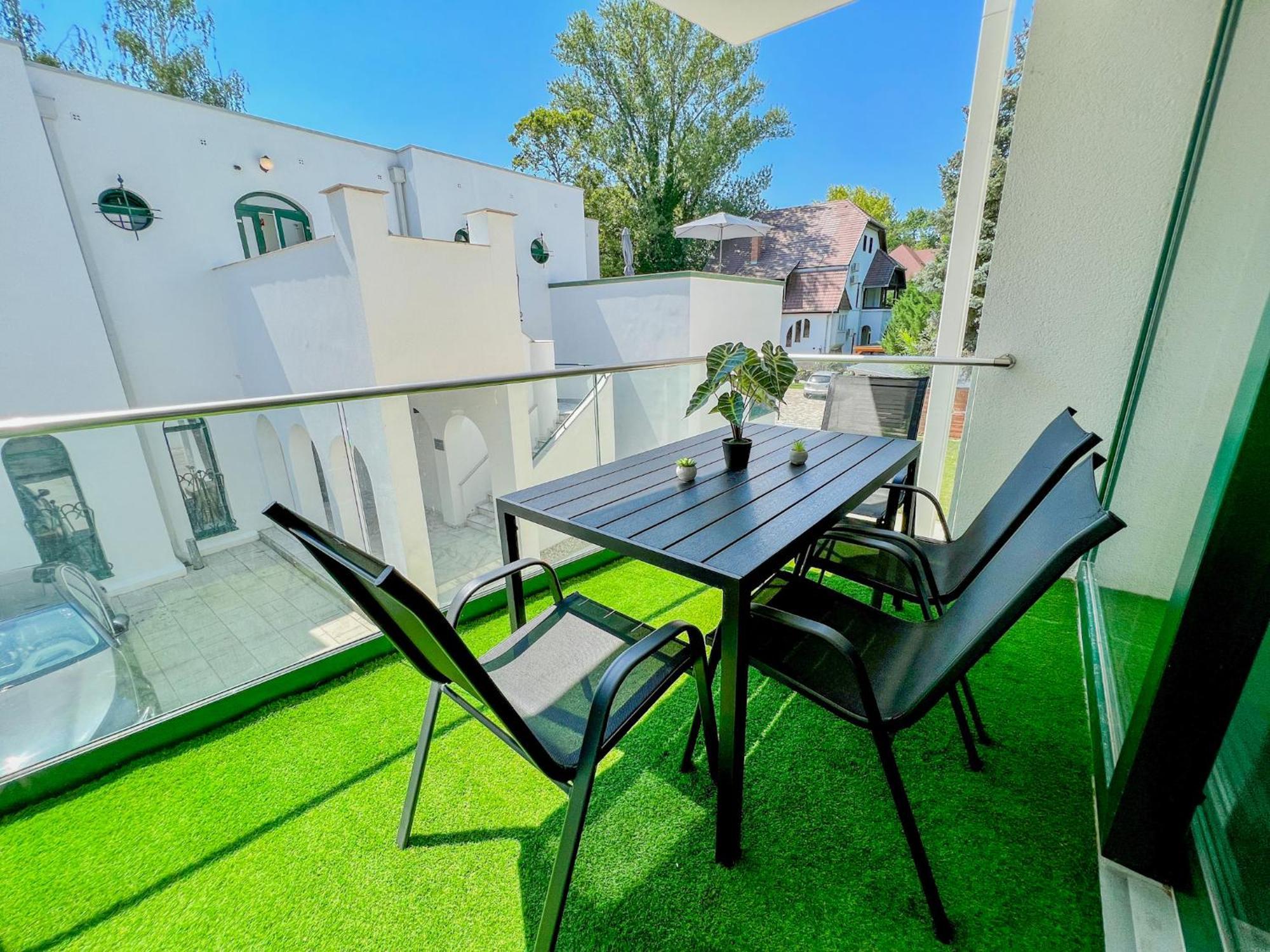 Villa Bauhaus Labi Garden Wellness Apartman Siófok Exterior foto